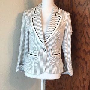 🔥WHBM Pinstripe black and white one button blazer